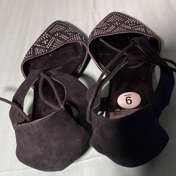 Rampage Flats with ankle straps and studded front - Picture 8 of 10